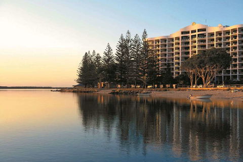Ramada Resort Golden Beach - Accommodation Newcastle 2