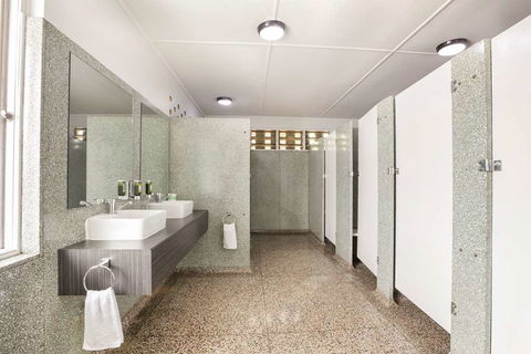 Camp Hill Hotel - Accommodation Newcastle 1