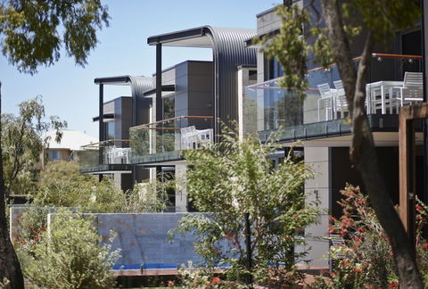 Aqua Resort - Accommodation Newcastle 0
