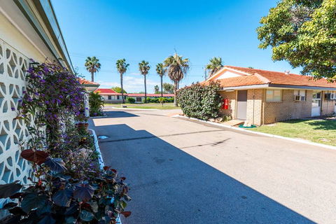 Hospitality Carnarvon, SureStay By BW - Accommodation Newcastle 2