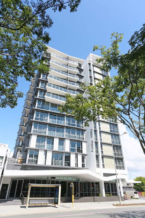 Alex Perry Hotel And Apartments - Accommodation Newcastle 0