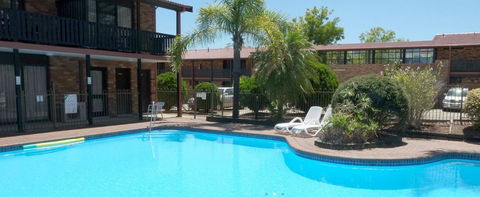 Maclin Lodge - Accommodation Newcastle 1