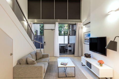 Meriton Suites Waterloo - Accommodation Newcastle 2