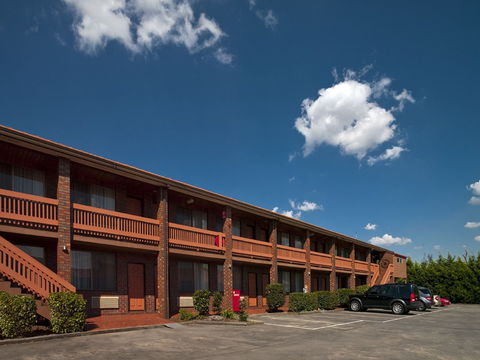 Hotel Bruce County - Accommodation Newcastle 0