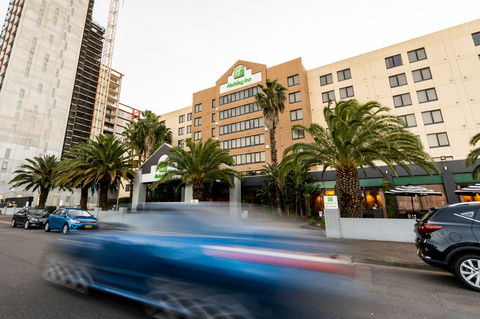 Holiday Inn Parramatta - Accommodation Newcastle 1