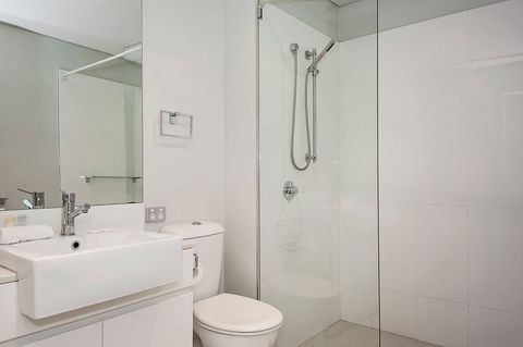 Astra Apartments Perth - Accommodation Newcastle 2