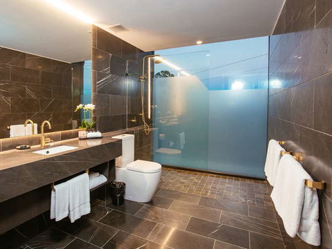 Eatons Hill Hotel - Accommodation Newcastle 2
