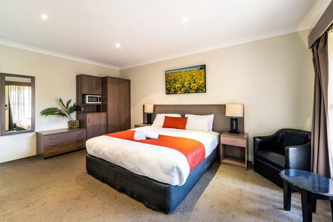 Parkes International - Accommodation Newcastle 1