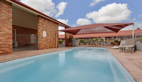 Parkes International - Accommodation Newcastle 2