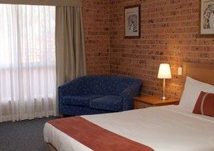 Akuna Motor Inn - Accommodation Newcastle 0