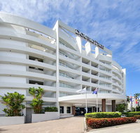 DoubleTree by Hilton Cairns - Accommodation Newcastle