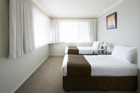 Pinnacle Apartments - Accommodation Newcastle 6
