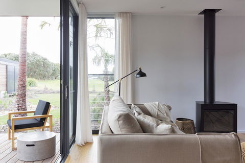 Bangalay Luxury Villas - Accommodation Newcastle 5