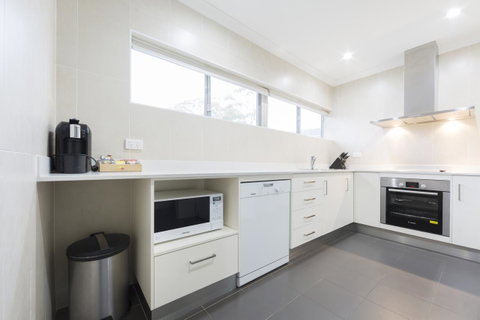 Forrest Hotel & Apartments - Accommodation Newcastle 37