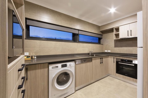 Forrest Hotel & Apartments - Accommodation Newcastle 19