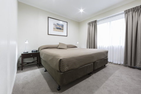 Forrest Hotel & Apartments - Accommodation Newcastle 29