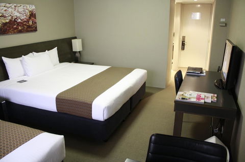 Pavilion On Northbourne - Accommodation Newcastle 36