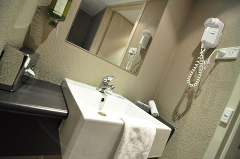 Pavilion On Northbourne - Accommodation Newcastle 21