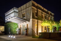 Book Orange Accommodation Vacations Accommodation Newcastle Accommodation Newcastle