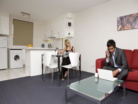 Manuka Park Serviced Apartments - Accommodation Newcastle 13