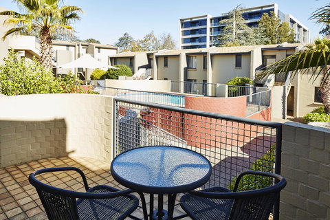 Manuka Park Serviced Apartments - Accommodation Newcastle 3