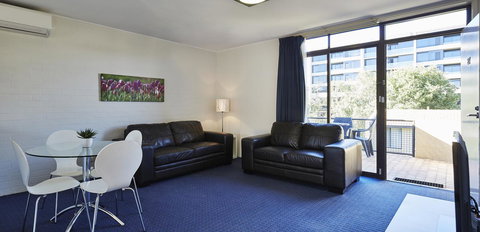 Manuka Park Serviced Apartments - Accommodation Newcastle 35