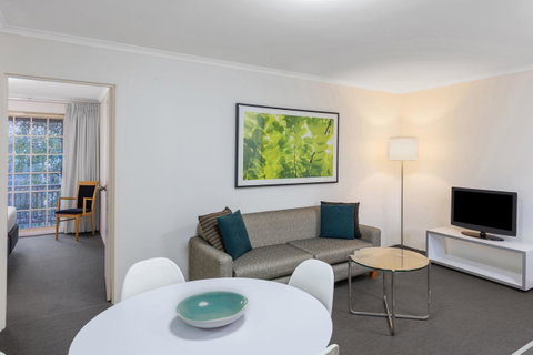 Adina Serviced Apartments Canberra Kingston - Accommodation Newcastle 2