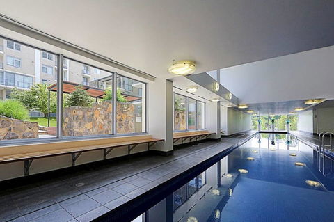 Spacious 1BR Stylish New Acton Apartment +Parking - Accommodation Newcastle 25