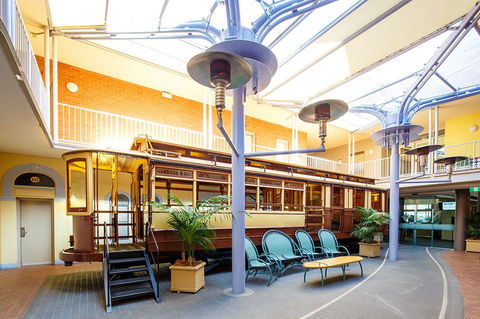 Quality Hotel Dickson - Accommodation Newcastle 2