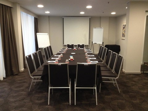 Rydges Canberra - Accommodation Newcastle 7