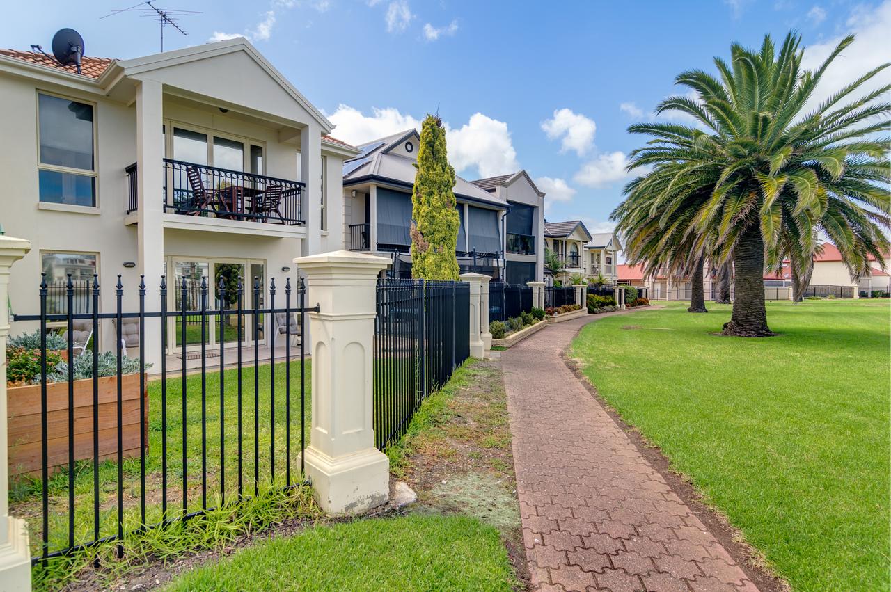 Port Adelaide SA Accommodation Newcastle