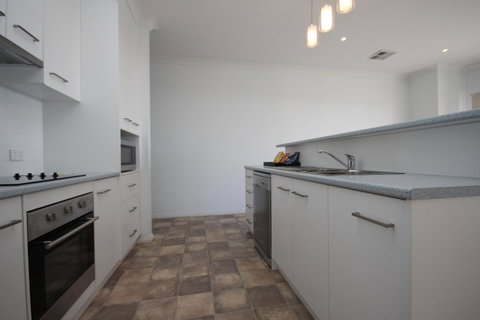 Wallaroo Marina Apartments - Accommodation Newcastle 24