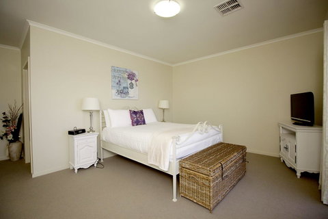 Wallaroo Marina Apartments - Accommodation Newcastle 7