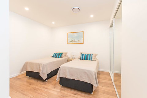Bluewater Apartments - Accommodation Newcastle 43