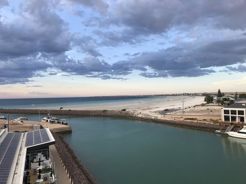 Ocean View Luxury Apartment & Suite - Accommodation Newcastle 2