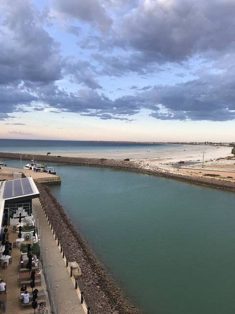 Ocean View Luxury Apartment & Suite - Accommodation Newcastle 3