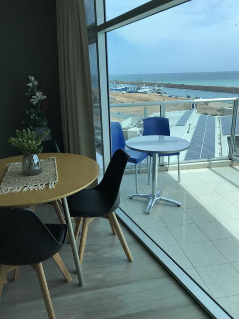 Ocean View Luxury Apartment & Suite - Accommodation Newcastle 9