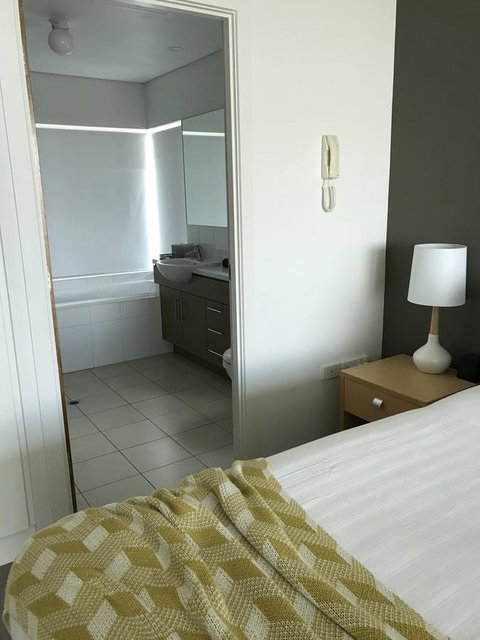 Ocean View Luxury Apartment & Suite - Accommodation Newcastle 19