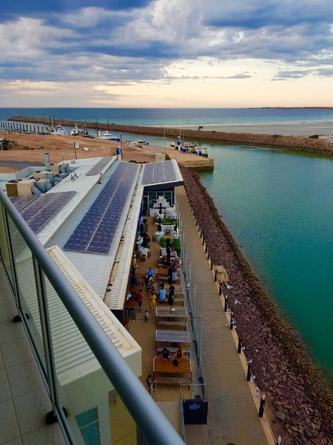 Ocean View Luxury Apartment & Suite - Accommodation Newcastle 35
