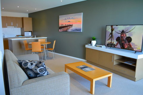 Wallaroo Marina Luxury Apartment - Accommodation Newcastle 9