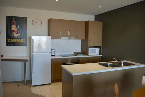 Wallaroo Marina Luxury Apartment - Accommodation Newcastle 12