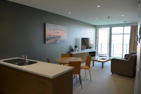Wallaroo Marina Luxury Apartment - Accommodation Newcastle 13