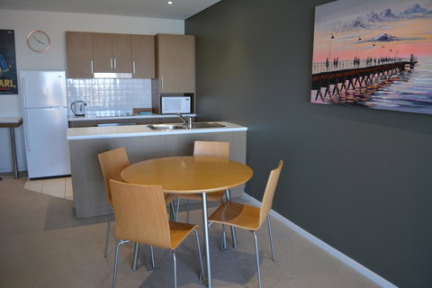 Wallaroo Marina Luxury Apartment - Accommodation Newcastle 19