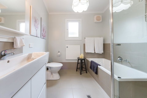 McLaren Vale Getaway - Accommodation Newcastle 7