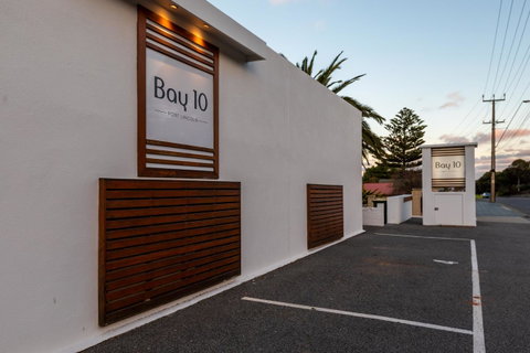 Bay 10 - Suites And Apartments - Accommodation Newcastle 19