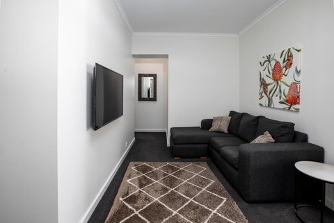 Bay 10 - Suites And Apartments - Accommodation Newcastle 2