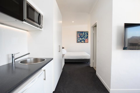 Bay 10 - Suites And Apartments - Accommodation Newcastle 1