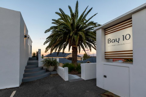 Bay 10 - Suites And Apartments - Accommodation Newcastle 21