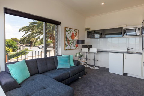 Bay 10 - Suites And Apartments - Accommodation Newcastle 6