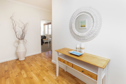 Bay 10 - Suites And Apartments - Accommodation Newcastle 14